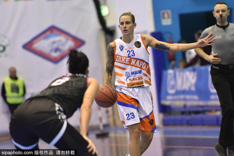 內(nèi)維爾：紐卡前半小時(shí)就鎖定勝局，隨后的60分鐘他們控制了比賽