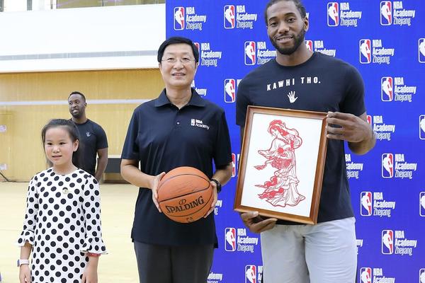 曼聯(lián)本賽季三位主帥執(zhí)教戰(zhàn)績(jī)：阿莫林4勝1平6負(fù)最差，范尼3勝1平